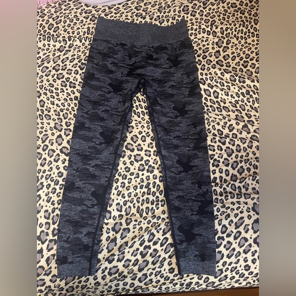 GYMSHARK navy leggings - Picture 3 of 6